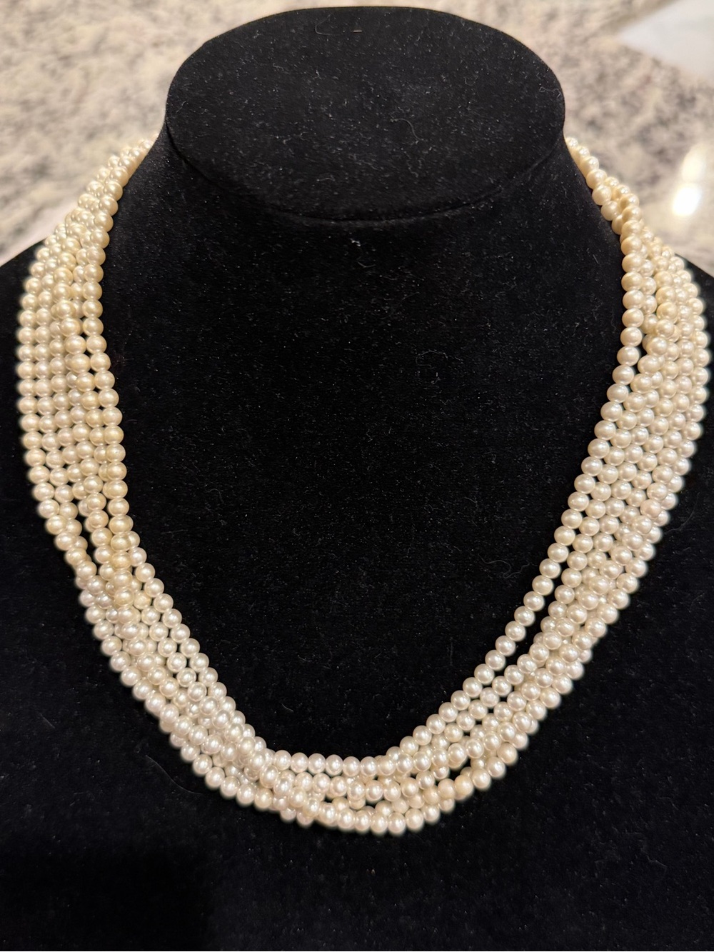 Source Unknown Cream Multi-Strand Pearl Necklace